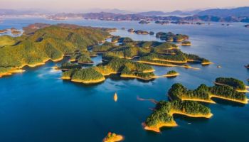1000 Islands Lake